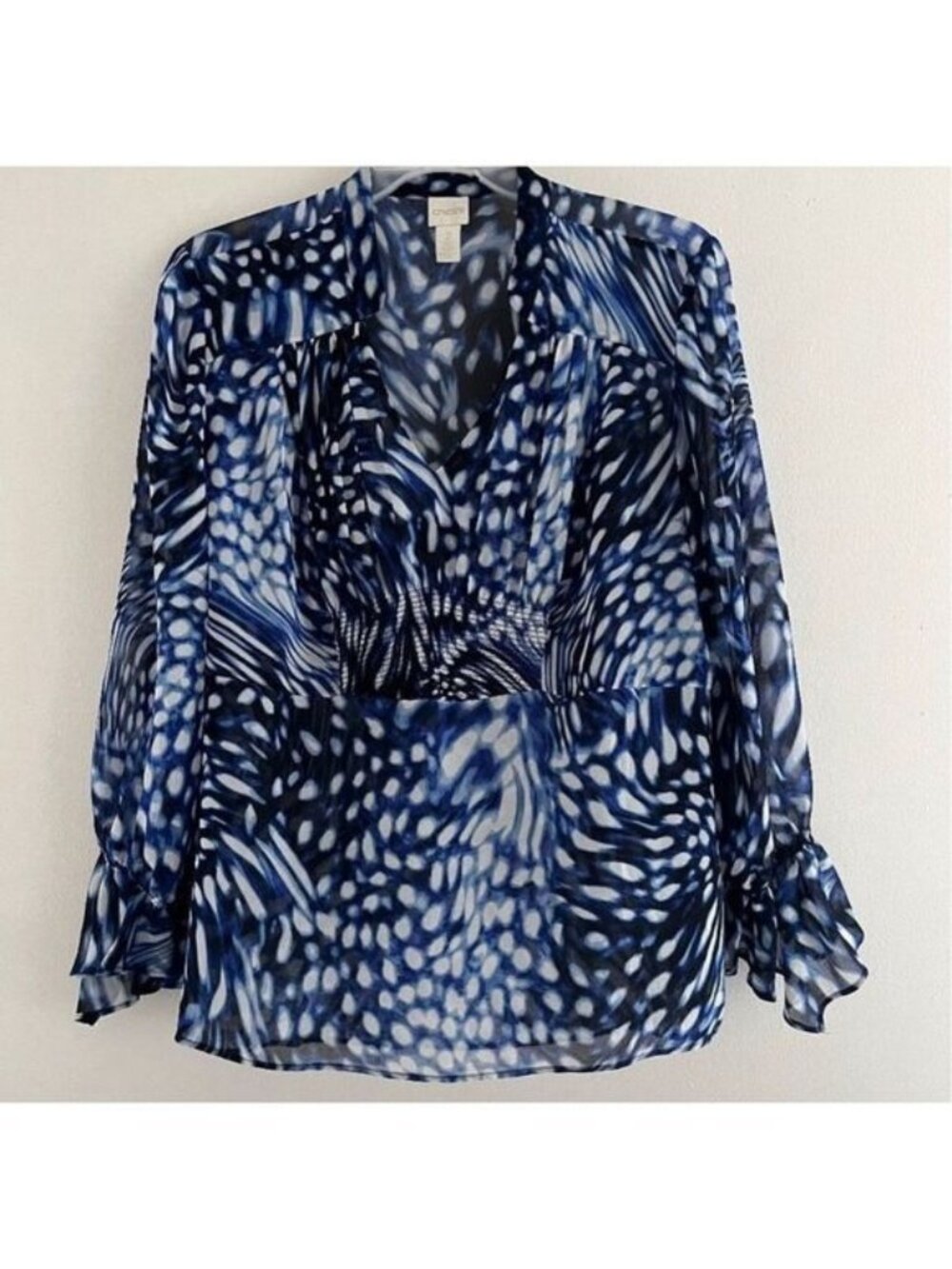 Chico’s Blouse women size 2 long sleeve Vneck print